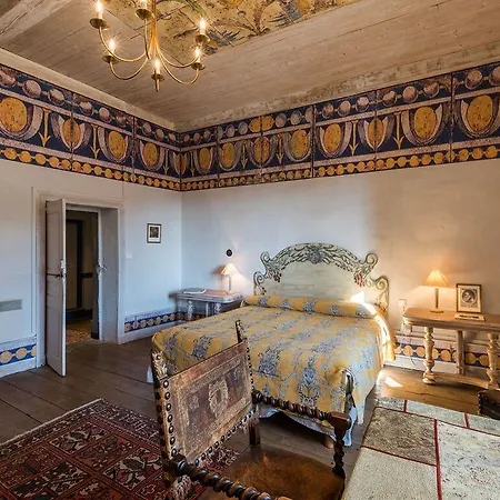 Chateau Des Marcilly Talaru Szálloda