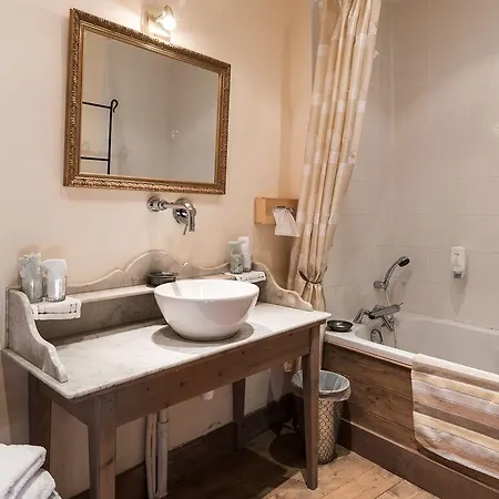 Chateau Des Marcilly Talaru Szálloda 3*