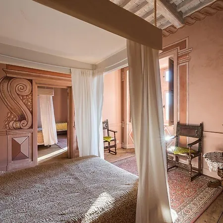 Chateau Des Marcilly Talaru Szálloda 3*