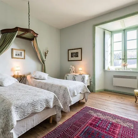 Chateau Des Marcilly Talaru 3*